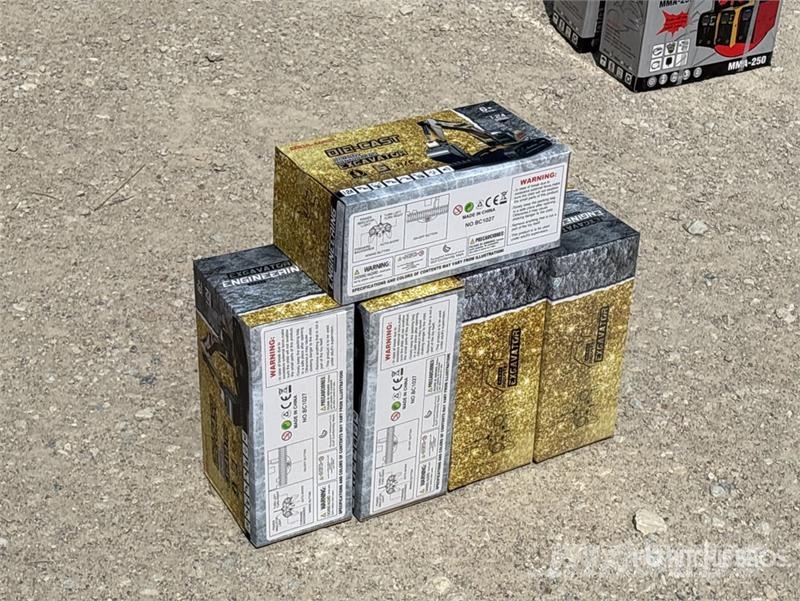 Quantity of (5) SDLM70 Remote Control Excavator T Drugi deli