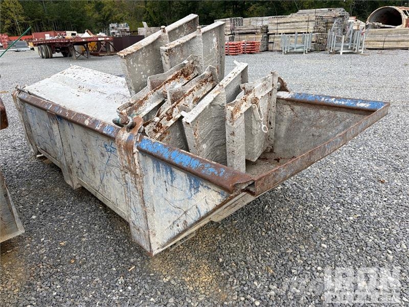  Quantity of (5) Skip Pans 2 ft x 4 ft x 10 ft مكونات أخرى