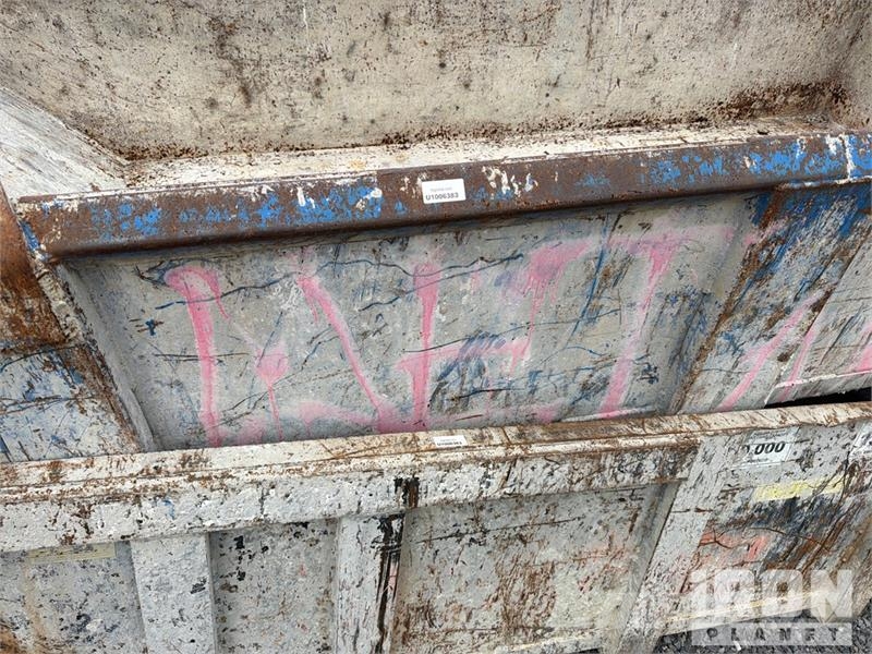  Quantity of (5) Skip Pans 2 ft x 4 ft x 10 ft مكونات أخرى