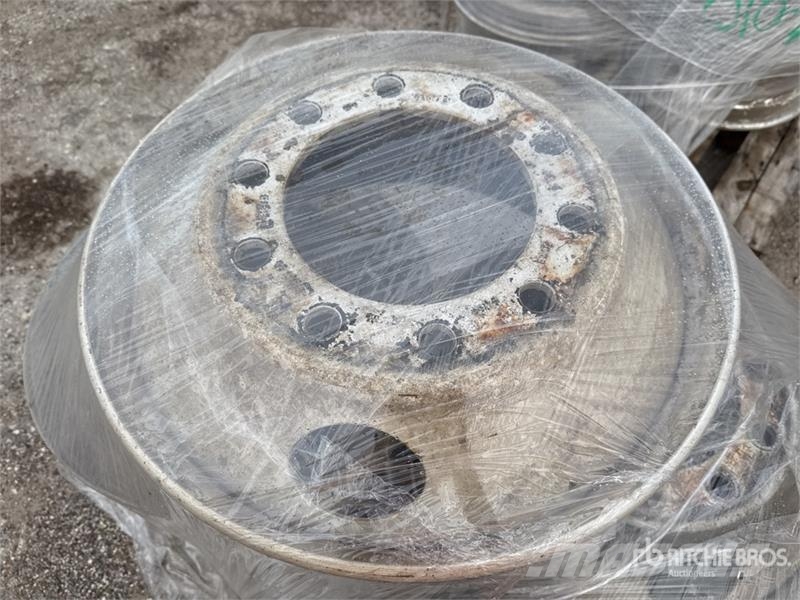  Quantity of (5) Steel 22.5 x 8.25 Wheels 輪胎、車輪和輪圈