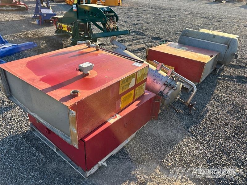  Quantity of (5) Water Tank صهاريج الوقود والصهاريج الإضافية
