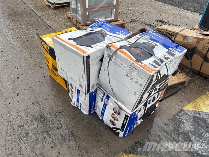  Quantity of (5) Wet/Dry Shop Vacuum Cleaner (Unuse Støvsugere
