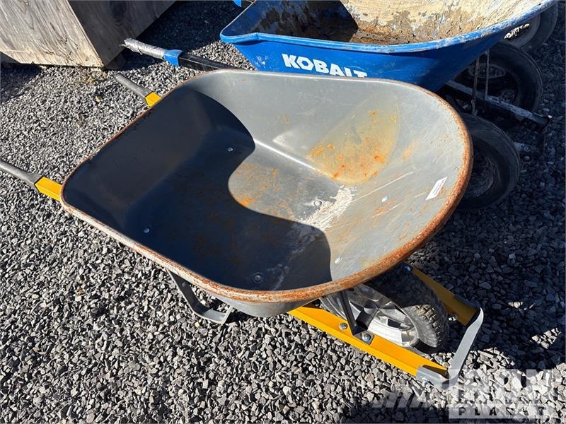 Quantity of (5) Wheelbarrow Andre komponenter