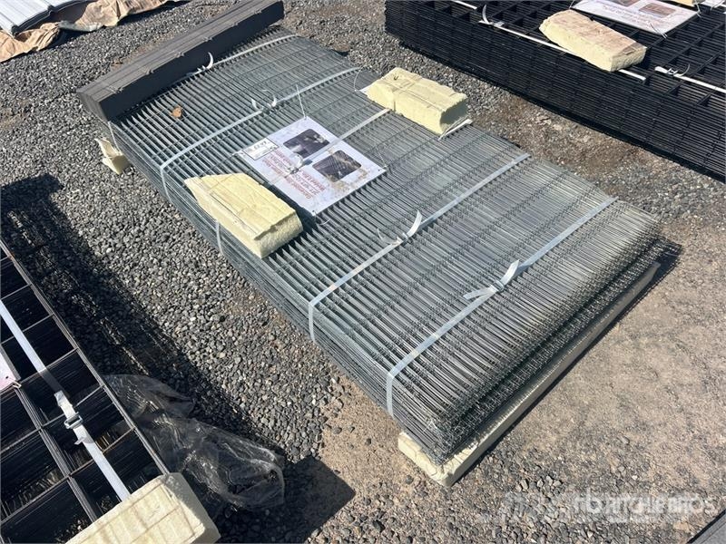  Quantity of (50) 3 ft x 6 ft Metal Steel Wire Mesh Pacēlāji, vinčas un materiālu lifti