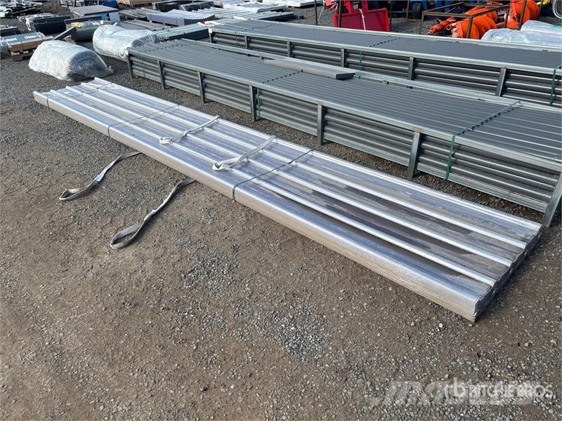 Quantity of (50) 3 ft x 20 ft Corrugated Polycarbo Csörlők, emelőberendezések és anyagmozgató liftek