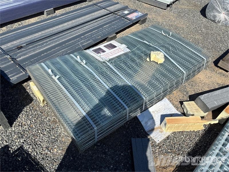  Quantity of (50) 36 in x 72 in Galvanized Steel Ga Otra maquinaria agrícola