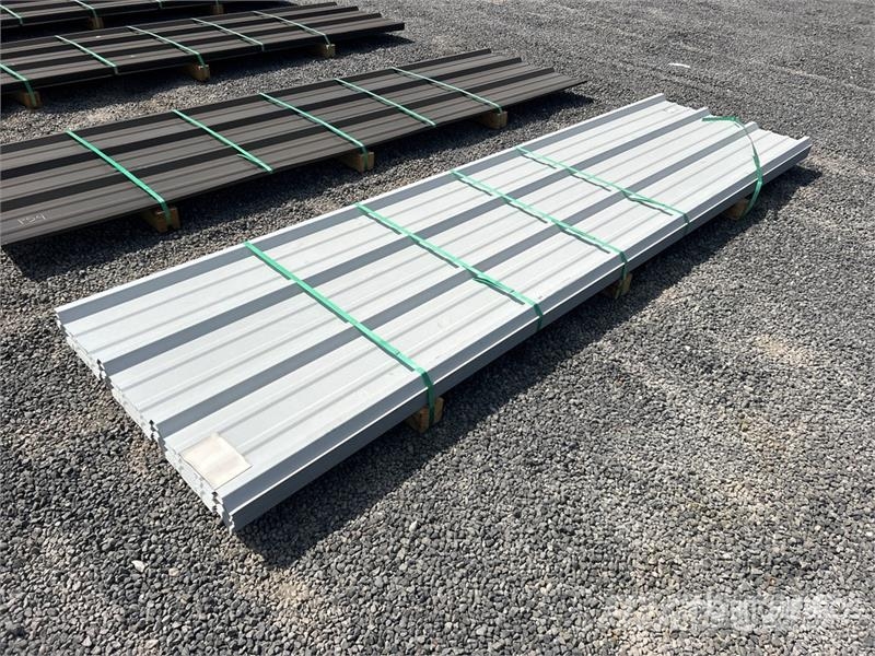  Quantity of (50)  Kit Containers 12 ft Corrugated  Treuils, palans et monte-charge