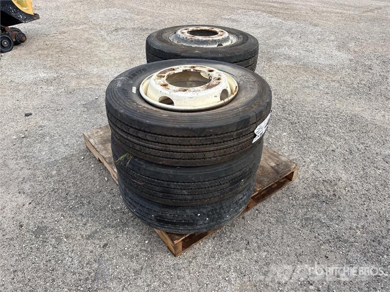 Quantity of (6) 235/75R17.5 Tires w/ Wheels Gume, točkovi i felne