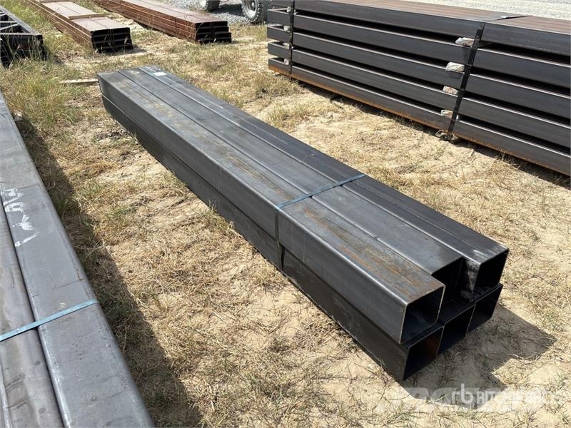  Quantity of (6) 6 in x 6 in x 10 ft Square Tubing  Drugi deli