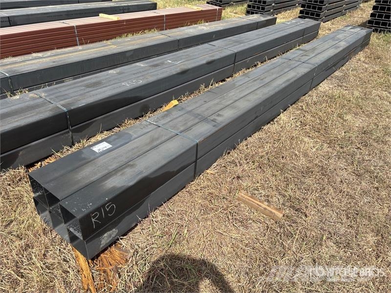  Quantity of (6) 6 in x 6 in x 20 ft Square Tubing  Drugi deli