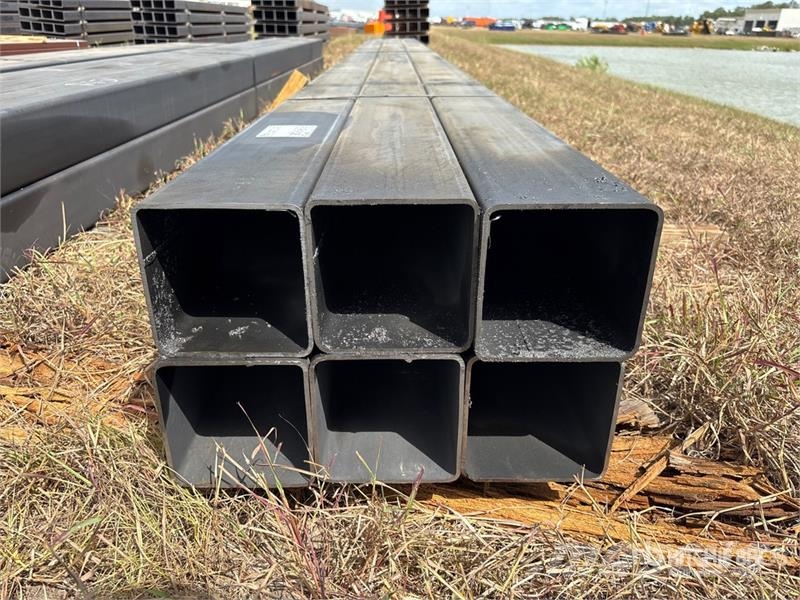  Quantity of (6) 6 in x 6 in x 20 ft Square Tubing  Drugi deli