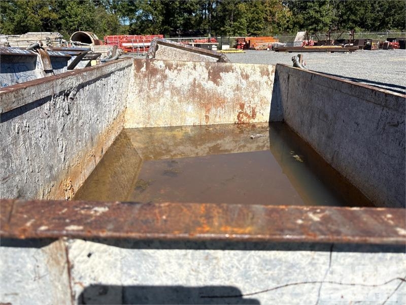 Quantity of (6) Construction Dump Box Vitle, dvigala in gradbeni dvižni sistemi