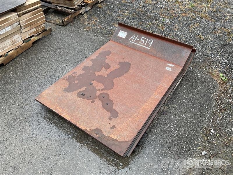  Quantity of (6) Fifth Wheel Plates Andet tilbehør