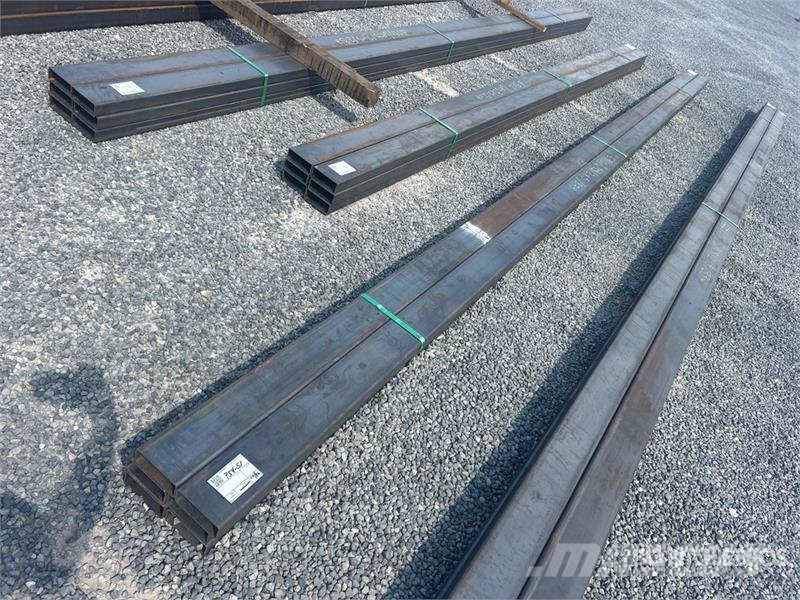 Quantity of (6) Kit Containers 2 in x 5 in Rectan Andet tilbehør