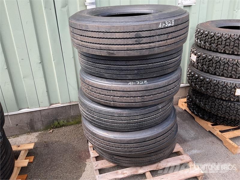 Quantity of (6) New Recapped 285/75R24.5 Transport - Övriga