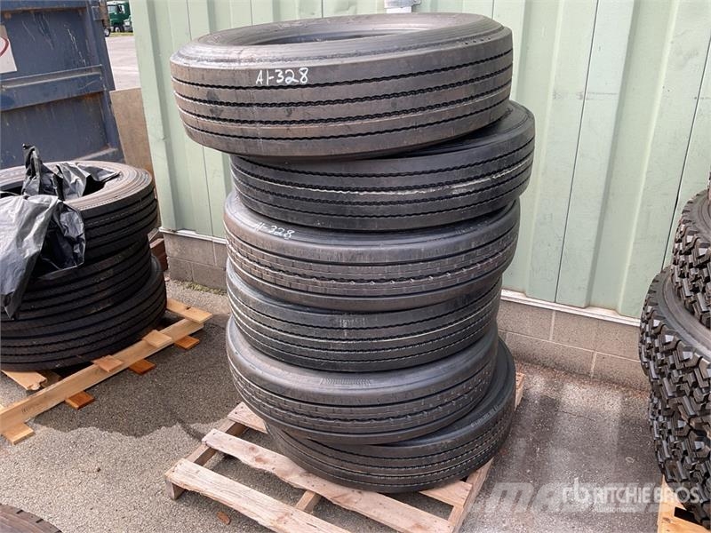 Quantity of (6) New Recapped 285/75R24.5 Transport - Övriga