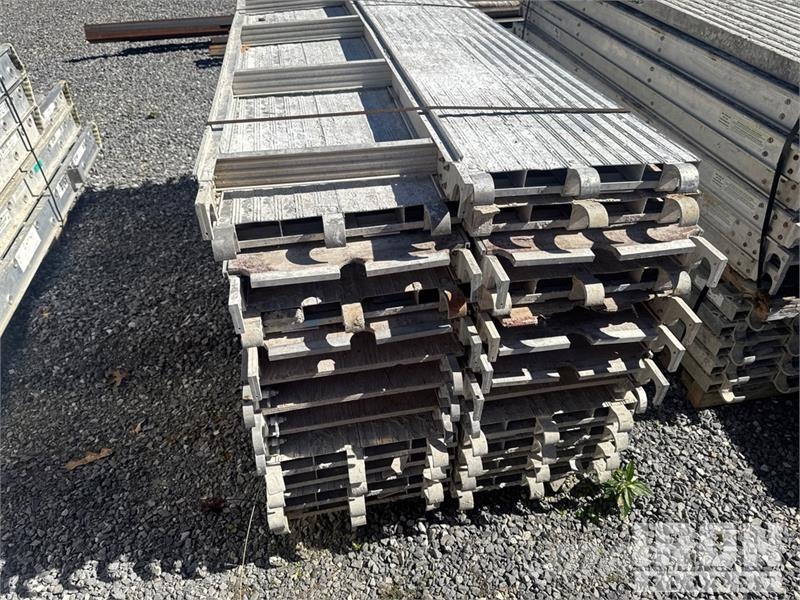Quantity of (6) Pallets of Werner Scaffolding Gradbeni odri