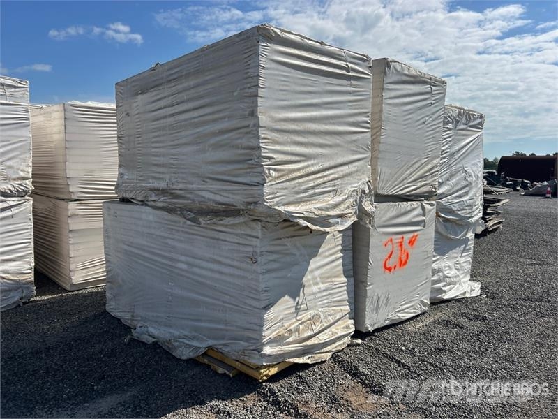  Quantity of (6) Pallets of    4 ft x 8 ft Iso Pane Hejsespil, hejseværk og materialelifte