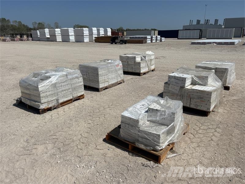  Quantity of (6) Pallets of HABACHAIN Slat Top Flat Bouw - Overige
