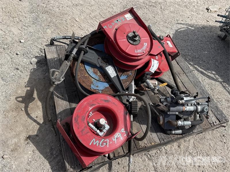  Quantity of (6) Reel Stand ماكينات منفعة عامة