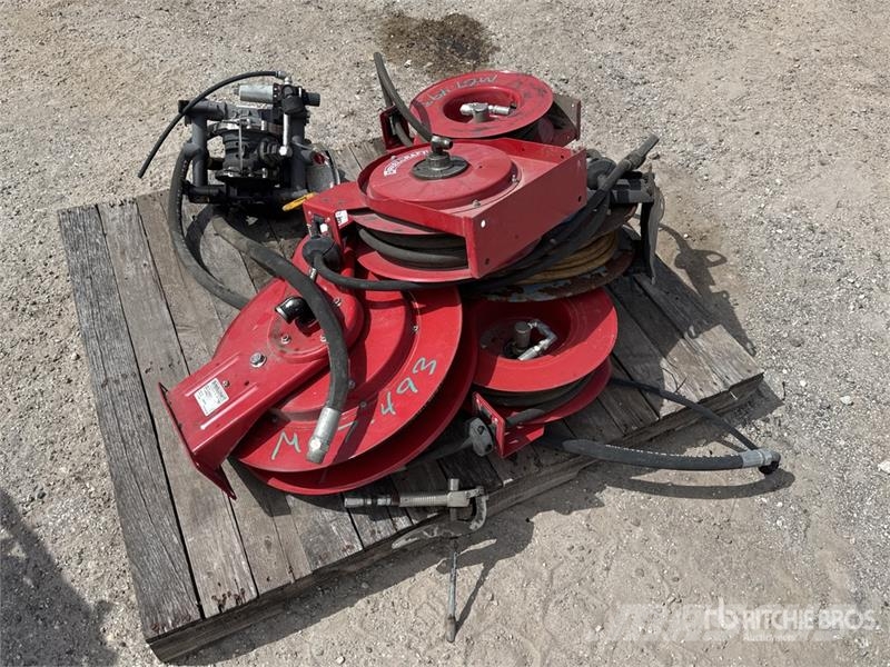  Quantity of (6) Reel Stand ماكينات منفعة عامة