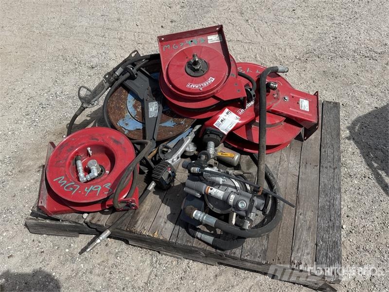  Quantity of (6) Reel Stand ماكينات منفعة عامة