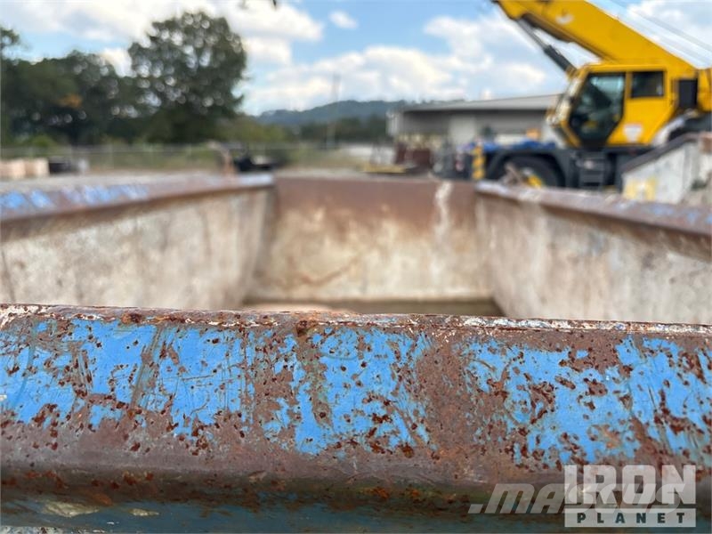Quantity of (6) Skip Pans 2 ft x 4 ft x 8 ft Outros componentes