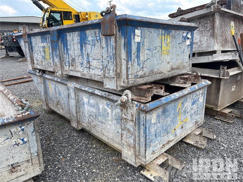 Quantity of (6) Skip Pans 2 ft x 4 ft x 8 ft Outros componentes