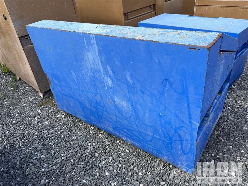 Quantity of (6) Sloped Lid Job Site Box Drugi deli