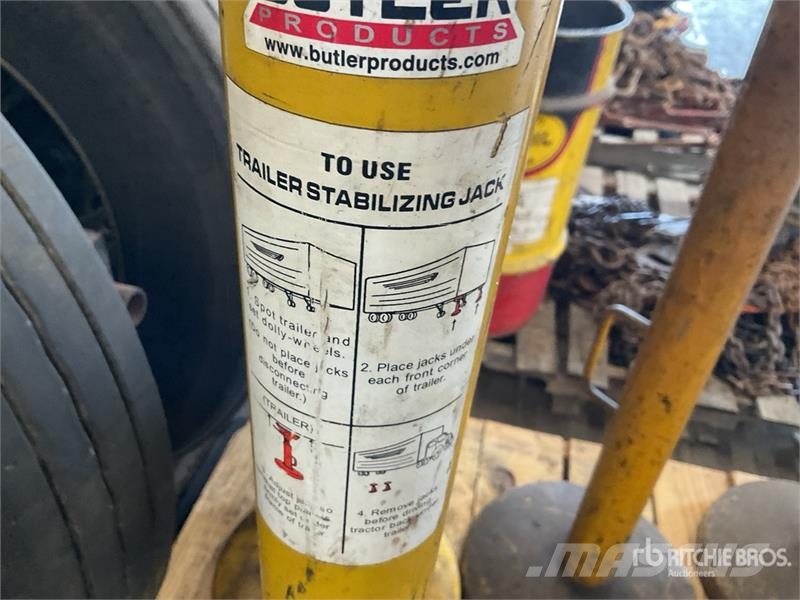Quantity of (6) Trailer Stabilizing Jacks Egyéb alkatrészek