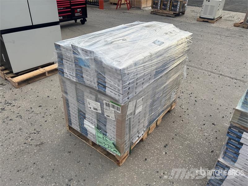 Quantity of (67) LPR01-205 Pergo DuraCraft RE Taho مكونات أخرى