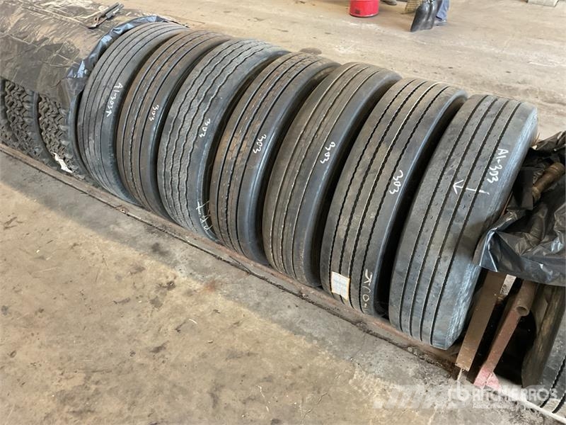  Quantity of (7) 11R24.5 Wheels and Tires الإطارات والعجلات والحافات