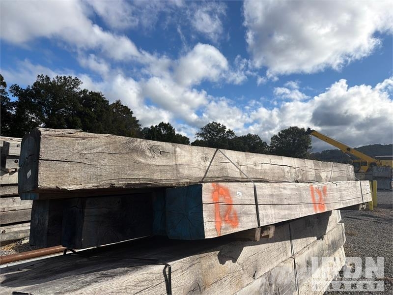  Quantity of (7) 12 In x 12 In x 12 ft Hard Wood Ti Verricelli, paranchi e sollevatori per materiali