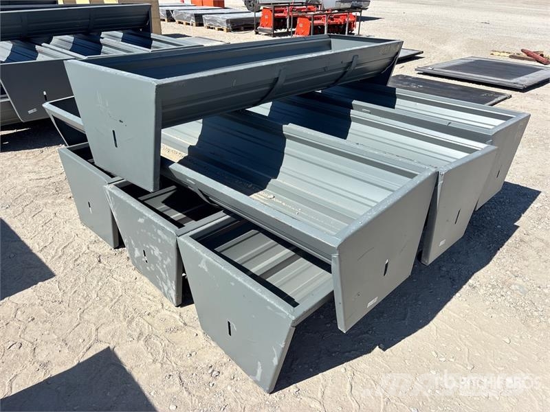 Quantity of (7) Kit Containers CF-90-V2025 90 in S Hranilnice živine