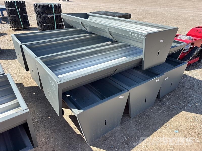 Quantity of (7) Kit Containers CF-90-V2025 90 in 家畜飼料供給機