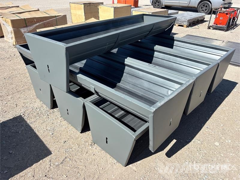 Quantity of (7) Kit Containers CF-90-V2025 90 in S Hranilnice živine
