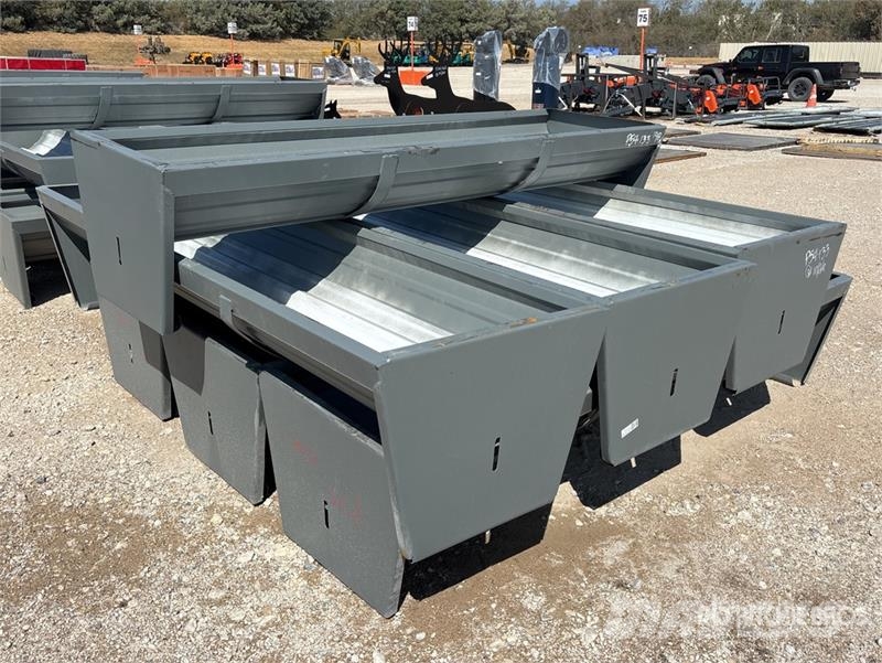 Quantity of (7) Kit Containers CF-90-V2025 90 in 家畜飼料供給機