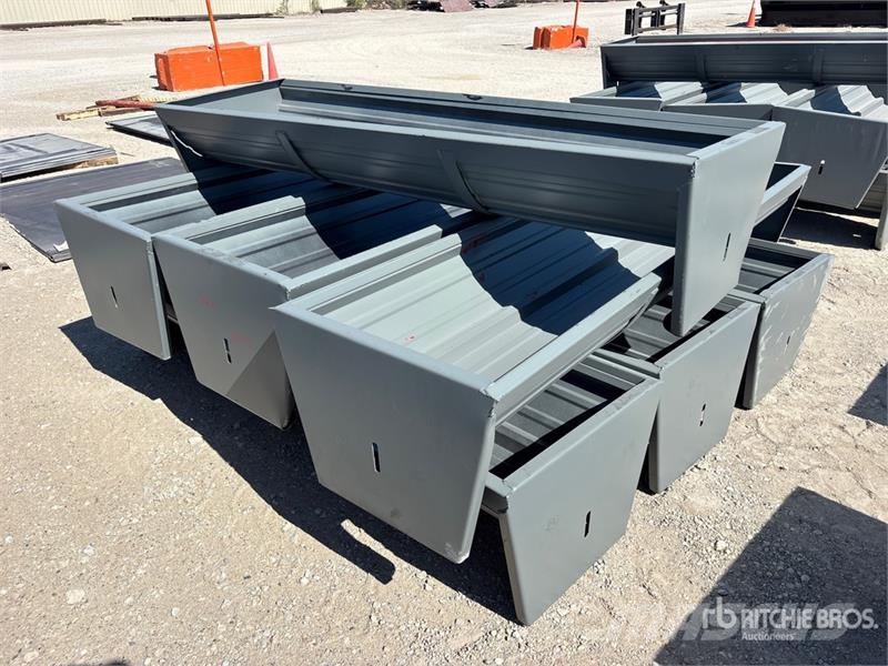 Quantity of (7) Kit Containers CF-90-V2025 90 in S Hranilnice živine