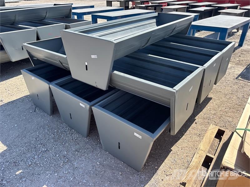 Quantity of (7) Kit Containers CF-90-V2025 90 in S Hranilnice živine