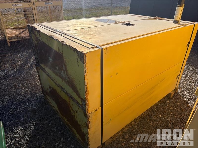  Quantity of (7) Pallets of 43Wx18Dx65-T Fire Cabin Outros componentes