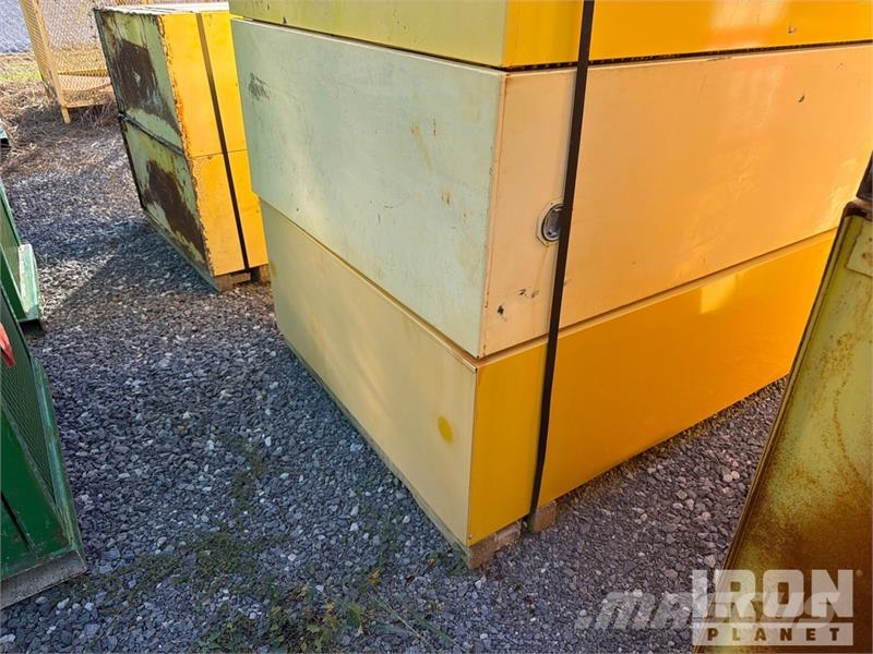  Quantity of (7) Pallets of 43Wx18Dx65-T Fire Cabin Outros componentes