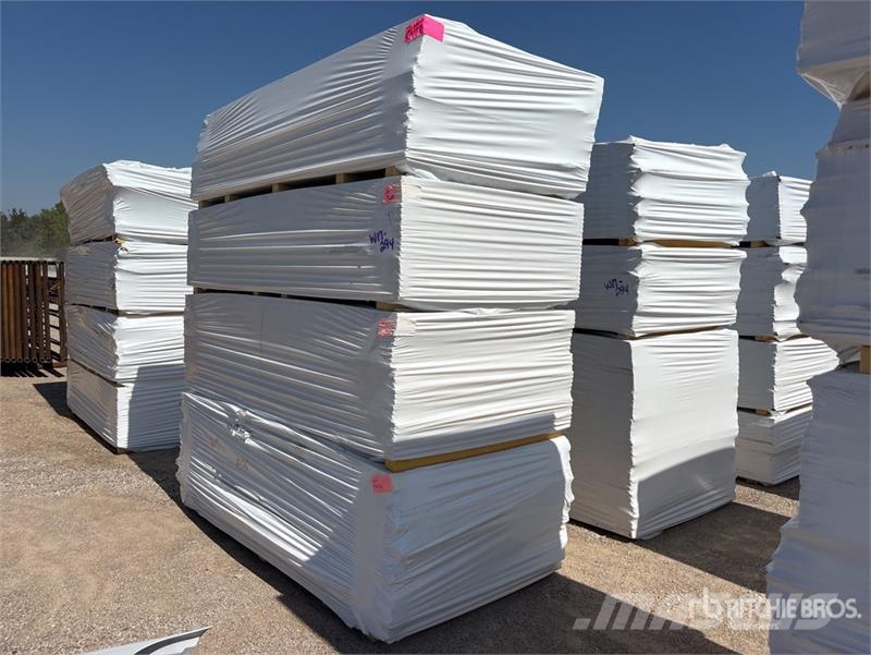  Quantity of (7) Pallets of 96 in x 48 in x 1/2 in  Utovorne dizalice, vitla i liftovi za materijal