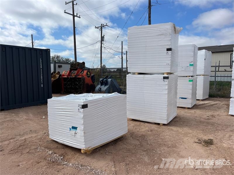  Quantity of (7) Polyiso Foam Insulation Montacargas y elevadores de material