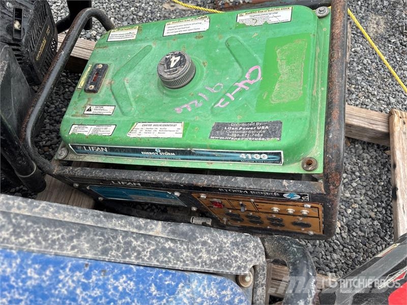 Quantity of (7) Portable Generator Set (Inoperable Інші генератори