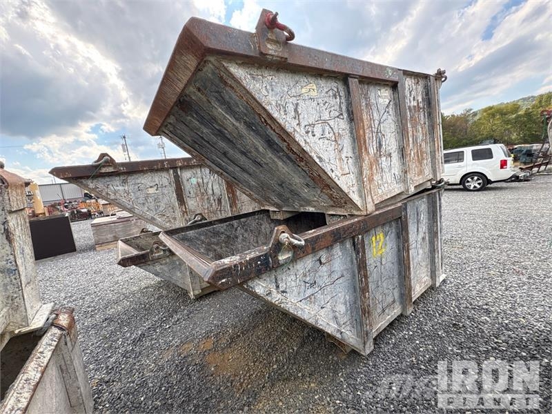 Quantity of (7) Skip Pans 3 ft x 4 ft x 8 ft Outros componentes