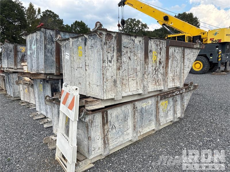 Quantity of (7) Skip Pans 3 ft x 4 ft x 8 ft Outros componentes