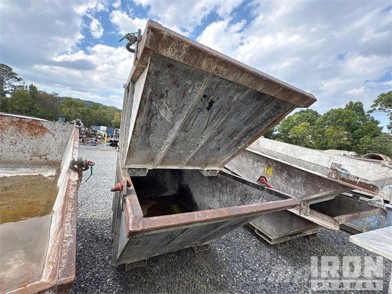 Quantity of (7) Skip Pans 3 ft x 4 ft x 8 ft Outros componentes
