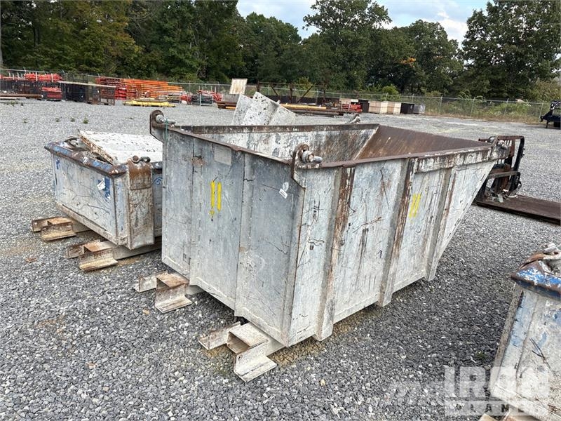 Quantity of (7) Skip Pans 3 ft x 4 ft x 8 ft Outros componentes
