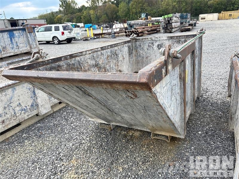 Quantity of (7) Skip Pans 3 ft x 4 ft x 8 ft Outros componentes