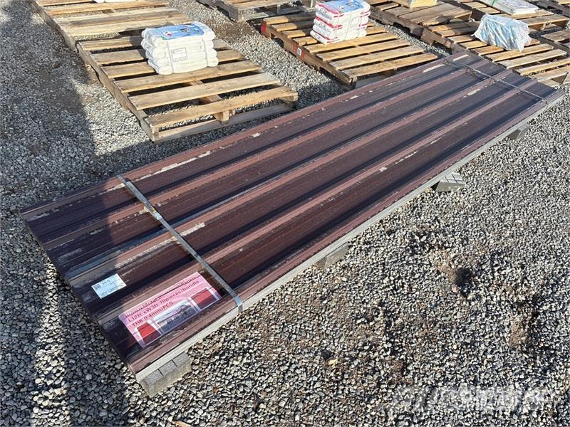  Quantity of (70) 12 ft x 3 ft Corrugated Panels (U Hejsespil, hejseværk og materialelifte